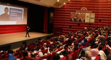 Gebze'de Klinik Psikolog Beyhan Budak söyleşisine yoğun ilgi