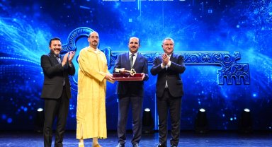 Gençlik Başkenti anahtarı Konya'ya devredildi