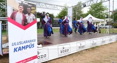 GTÜ'de Engelsiz Festivali renkli görüntülere sahne oldu
