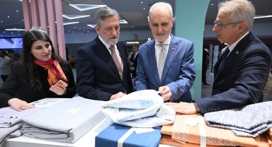 HOMETEX ziyaretçilerini ağırlamaya sürdürüyor