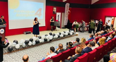 İletişim öğrencileri sektör temsilcileriyle buluştu