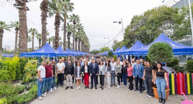 İzmir Balkon-Bahçe Bitkileri Festivali başladı