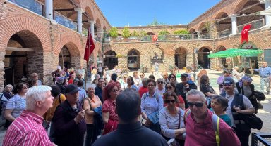 İzmir Büyükşehir'den emeklilere özel gezi programı
