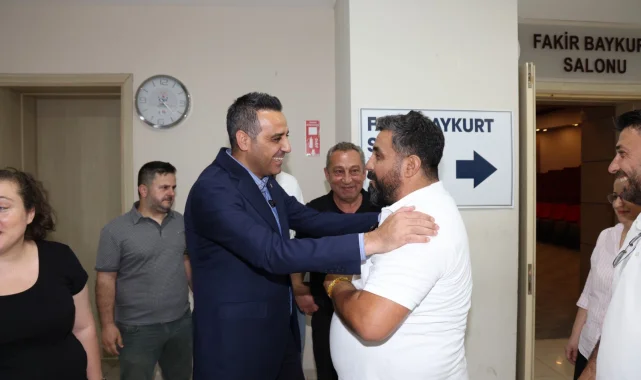 İzmir Çiğli'de bayramlaşma heyecanı