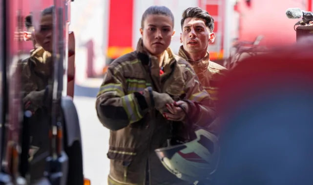 İzmir'de alevlerin içine 19'unda girdiler