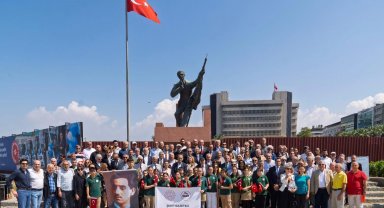 İzmir'de Hasan Tahsin, İlk Kurşun Anıtı'nda anıldı