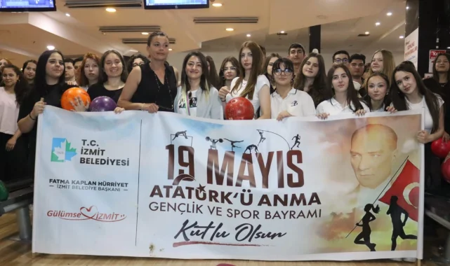 İzmitli gençler bowlingte buluştu