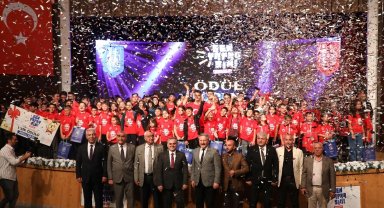 Kayseri Melikgazi gençlerin hayallerine imzasını atıyor