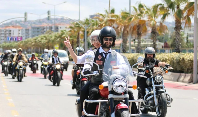 Klasik motosikletler farkındalık için yollarda