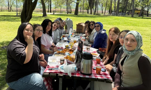 Kocaeli Beyaz Kalpler baharı karşıladı