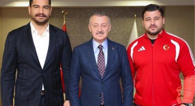 Kocaeli'de Başkan Büyükakın iki önemli ismi ağırladı