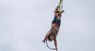 Kocaeli'de bungee jumping ile adrenalinli dakikalar
