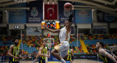 Konya Büyükşehir Play-Off'a galibiyetle başladı