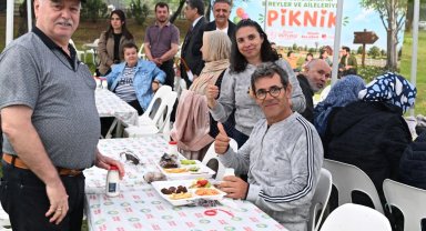 Manisa'da özel bireyler Ortaköy'de piknikte buluştu