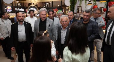 Memduh Büyükkılıç'tan Çarşı Melikgazi'ye ziyaret