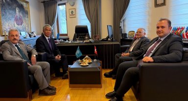 Memduh Büyükkılıç'tan TÜRKSOY'a ziyaret