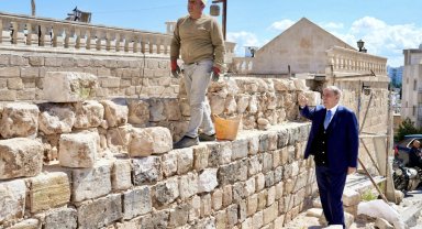 Midyat'ta tarihi doku 'katori' taşıyla hayat buluyor