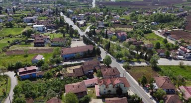 Sakarya Akyazı'nın 3 mahallesi sıcak asfaltta buluştu
