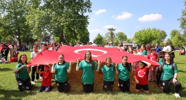 Sakarya Aziz Duran Parkı'nda 19 Mayıs şöleni yaşandı