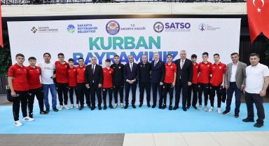 Sakarya Büyükşehir'den bayram kutlaması