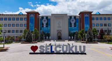 Selçuklu'nun sembol mekanları yeşil beyazla donatıldı
