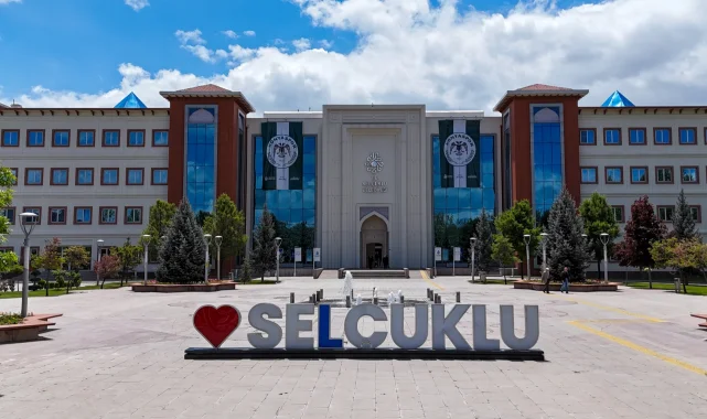 Selçuklu'nun sembol mekanları yeşil beyazla donatıldı