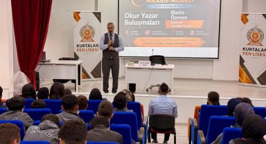 Siirt Kurtalan'da 'Başarıda arkadaş seçimi' konferanslarına yoğun ilgi