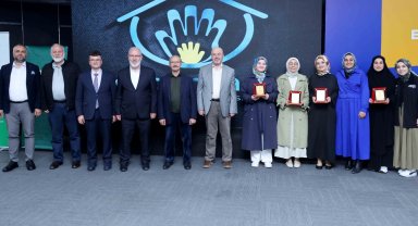Umre ödüllü "Evlilik ve aile gelişim akademisi" tamamlandı