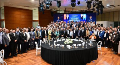 AK Parti Bursa'dan vefa mesajı