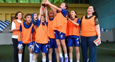 Ankara'da Anne-Kız Futbol Turnuvası coşkusu