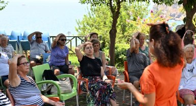 Antalya Muratpaşa'dan Parkinson hastalarına hareket desteği