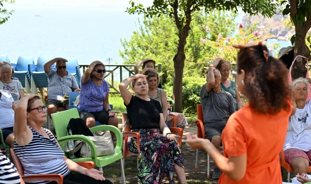 Antalya Muratpaşa'dan Parkinson hastalarına hareket desteği
