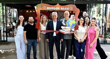 Antalya'da Başkan Uysal MURGEM mezunlarıyla buluştu