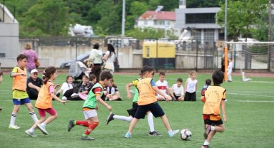 Arhavi'de 'herkes için futbol etkinliği'ne büyük ilgi