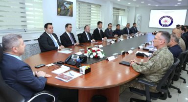 Artvin Valiliği'nde güvenlik ve asayiş toplantısı