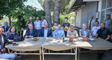 Balıkesir'de Başkan Akın'dan 1 günde 12 mahalleye ziyaret