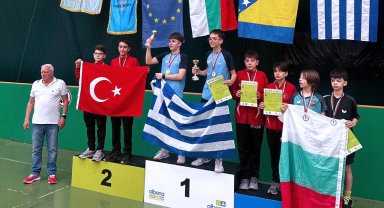 Balkanlar'dan milli formayla madalyalarla döndü