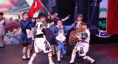 Bursa İnegöl'de Halk Dansları Topluluğu'ndan yaza merhaba