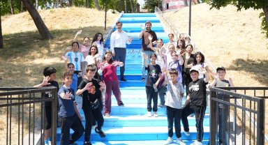 Bursa Yenişehir'de minik ellerden Babasultan Parkı'na renkli dokunuş