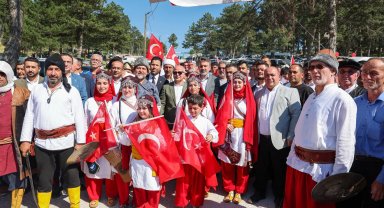 Bursa'da Başkan Vekili Biba'dan dağ yöresine entegre tesis sözü