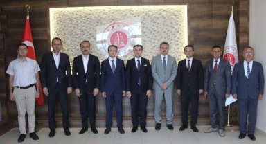 Bursa'da görev yeri değişen Başsavcı ve savcılara veda