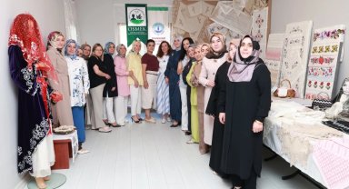 Bursa'da Osmangazi'nin üreten kadınların eserleri görücüye çıktı