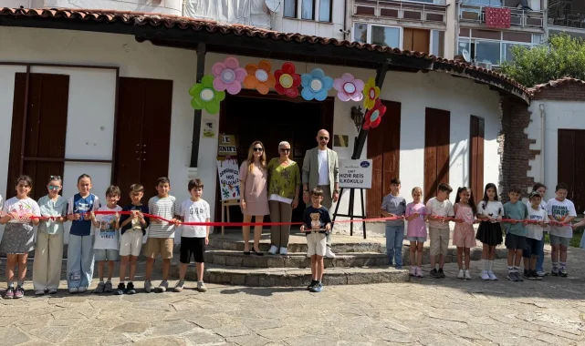 Cumhuriyet Sanat Galerisi minik ressamlara ev sahipliği yaptı