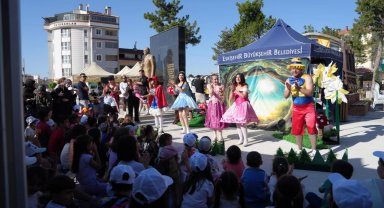 Eskişehir'de geleneksel şenlik renkli etkinliklerle başlıyor