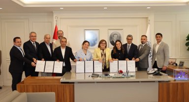 Gaziantep'te GASMEK binası için protokol