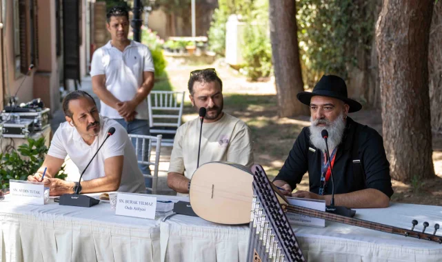 İzmir Bornova'da çalgı yapımının büyüsü yaşandı