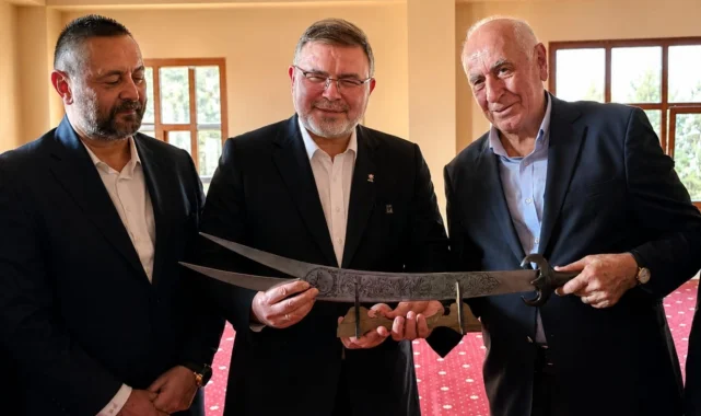 İzmir Karşıyaka'da Muharrem Lokması buluşması
