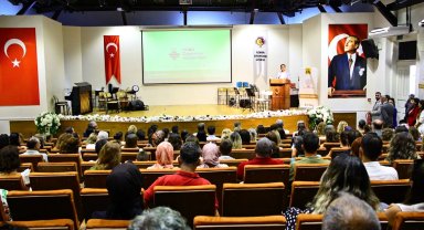 İzmir Öğretmen Akademileri kapanış programı gerçekleştirildi