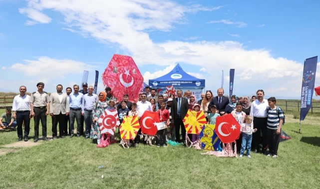 Kayseri Büyükşehir'den Sultan Sazlığı'nda uçurtma şenliği