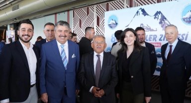 Kayserililer Zirvesi'ne Büyükkılıç damgası